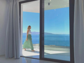 MANHATTAN BEACH 2 LUXURY APARTMENT
